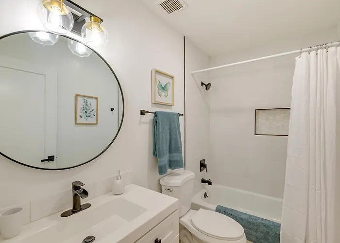 2 Mi To Old Town! Dog-friendly W/ Pool *