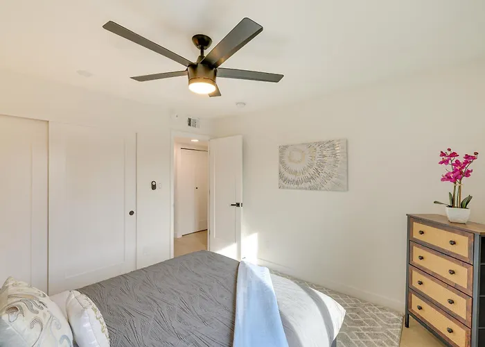 Holiday home 2 Mi To Old Town! Dog-friendly W/ Pool