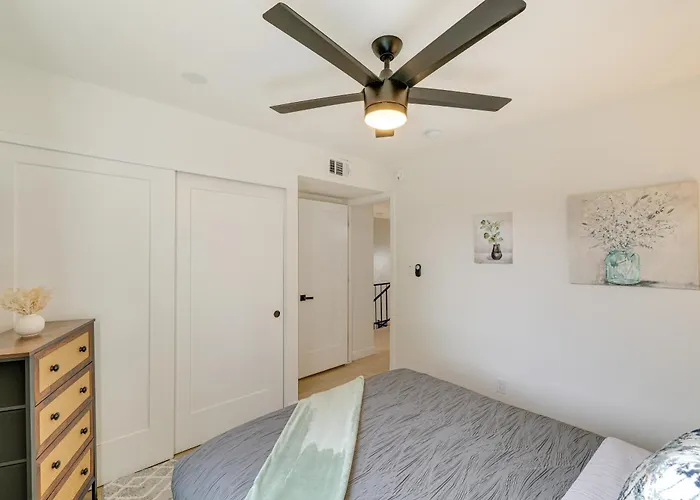 2 Mi To Old Town! Dog-friendly W/ Pool Holiday home Scottsdale