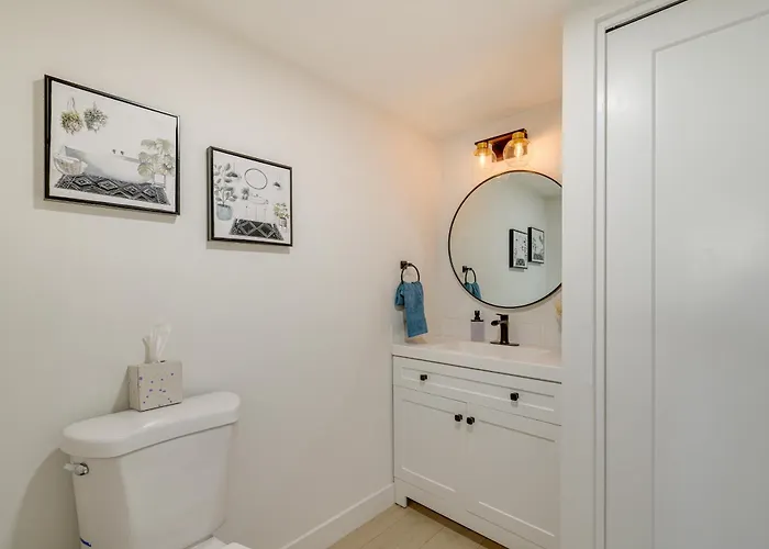 2 Mi To Old Town! Dog-friendly W/ Pool Holiday home