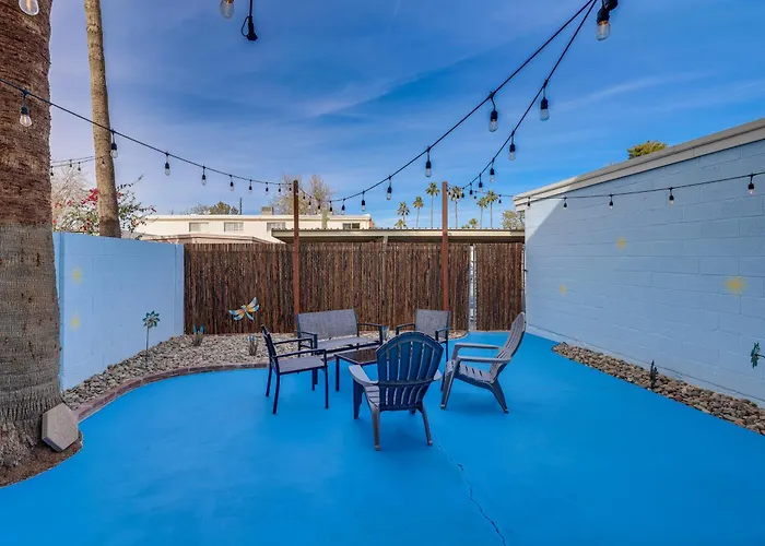 2 Mi To Old Town! Dog-friendly W/ Pool Holiday home Scottsdale