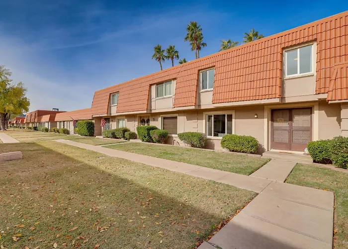 2 Mi To Old Town! Dog-friendly W/ Pool