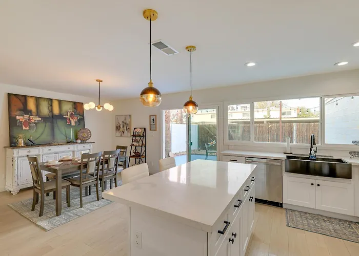 2 Mi To Old Town! Dog-friendly W/ Pool * Scottsdale