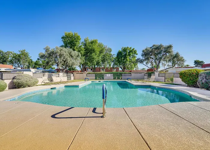 2 Mi To Old Town! Dog-friendly W/ Pool Holiday home *